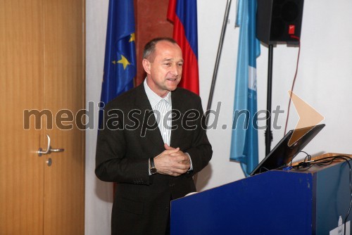 Prof. dr. Franci Čuš, predsednik Upravnega odbora Društva univerzitetnih profesorjev Maribor