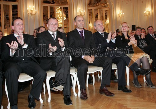 Bojan Šrot, župan občine Celje, Franc Kangler, mariborski župan, Janez Janša, predsednik Vlade Republike Slovenije, Milan Predan - Pipi, direktor ČZP Večer in njegova žena Darka Zvonar Predan