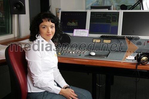 Polona Požgan, voditeljica jutranjega programa Radia Center