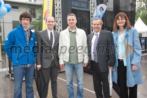 Miha Luzar, predsednik študentskega sveta stanovalcev; Gregor Jagodič, odnosi z javnostjo Univerze v Ljubljan; Aljaž Pegan, gimnastičar; prof. dr. Radovan Stanislav Pejovnik, rektor Univerze v Ljubljani; Meta Škufca, Študentski domovi Ljubljana