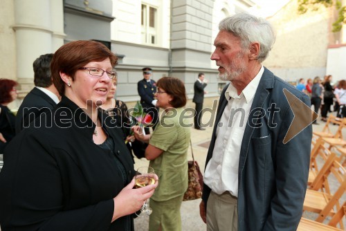 Dr. Aleksandra Berberih Slana, direktorica Muzeja narodne osvoboditve Maribor; Tone Žuraj, zborovodja