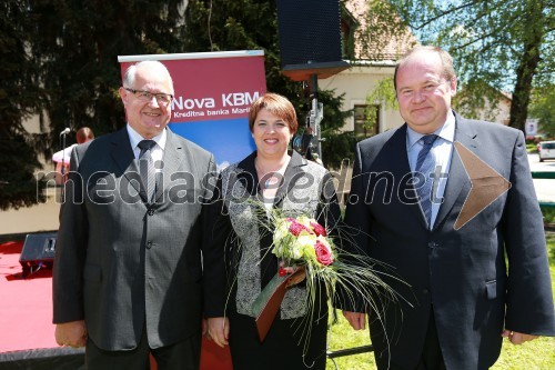 Alojz Muhič, župan občine Novo mesto; mag. Claudia Jerina Mestnik, direktorica Knjižnice Mirana Jarca Novo mesto; Aleš Hauc, predsednik uprave Nova KBM