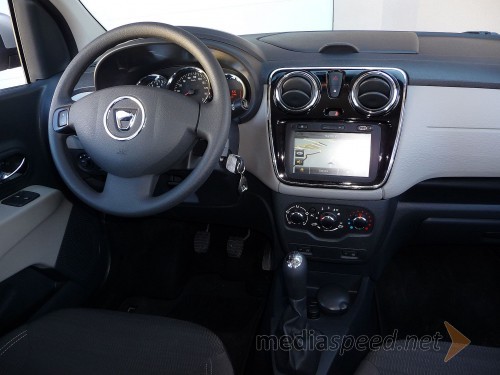 Dacia Lodgy 1.5 dCi 110 Laureate, notranjost