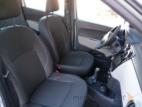 Dacia Lodgy 1.5 dCi 110 Laureate, notranjost