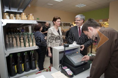 Mag. Alenka Bratušek, predsednica vlade RS; Roman Jakič, minister za obrambo