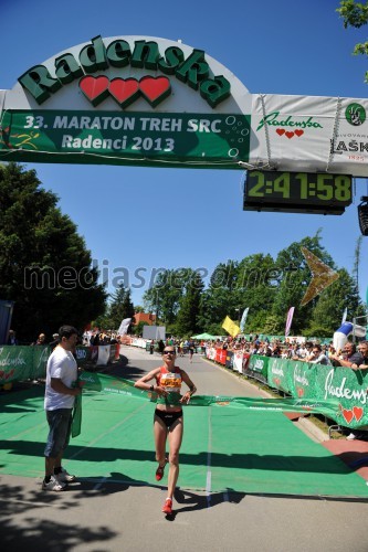 33. Maraton treh src, tekači