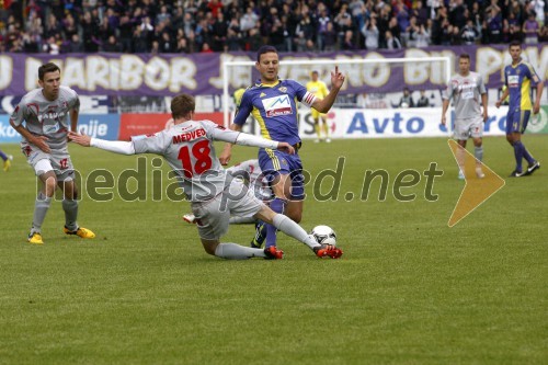 Nogometna tekma NK Maribor - NK Aluminij