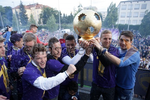 Nogometaši NK Maribor