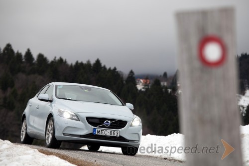 Volvo
V40 T4 Momentum