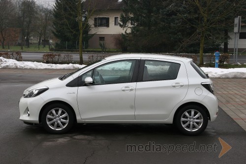 Toyota Yaris Hybrid 1.5 VVT-i Sol