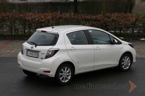 Toyota Yaris Hybrid 1.5 VVT-i Sol