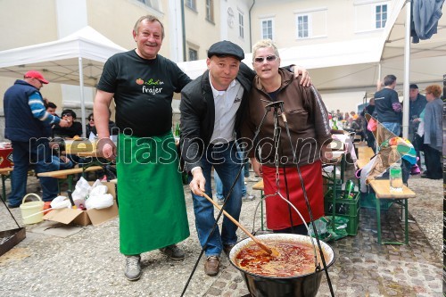 ...; Janez Kodila, predsednik Društva za promocijo in zaščito prekmurskih dobrot; ...