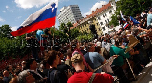 Janez Janša obsojen na dve leti zapora