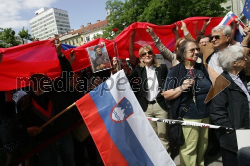 Janez Janša obsojen na dve leti zapora