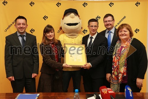 Vinko Filipič, član poslovodstva Pošte Slovenije; Karin Elena Sanchez, generalna sekretarka Zveze prijateljev Mladine Slovenije; Poštar Pavli; mag. Boris Novak, generalni direktor Pošte Slovenije; mag. Igor Marinič, namestnik generalnega direktorja Pošta Slovenije; Majda Struc, generalna sekretarka Zveze prijateljev mladine Slovenije