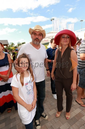 ...; Tony Cetinski, pevec; Tanja Škarjot, izvršna urednica uredništev Krater media