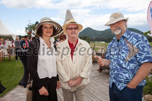 Irena Brunec Tebi, kiparka; Tomaž Domicelj, glasbenik; Dragan Bulič, glasbeni urednik