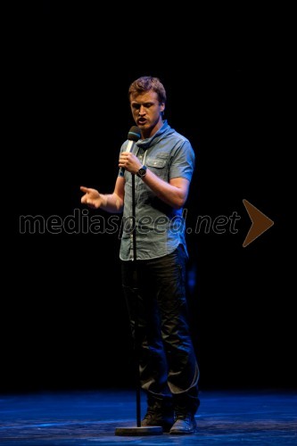 Denis Avdič, stand up komik, moderator