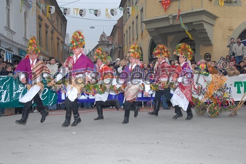 Pustna povorka na ptujskih ulicah