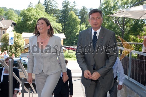 Sabina Rešek, vodja MIC VGS Bled; Borut Pahor, predsednik Republike Slovenije