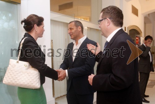 Mag. Alenka Bratušek, predsednica vlade RS; Danilo Rošker, direktor SNG Maribor; dr. Andrej Fištravec, župan Mestne občine Maribor