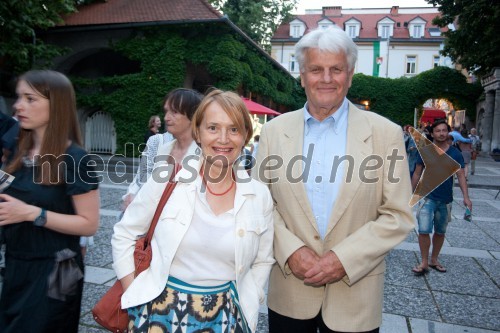 Mojca Smerdu, kiparka; Aleksander Bassin, nekdanji direktor Mestne galerije