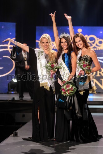 Eva Matijašević, druga spremljevalka Miss Slovenije 2013; Maja Cotič, Miss Slovenije 2013; Laura Škvorc, prva spremljevalka Miss Slovenije 2013