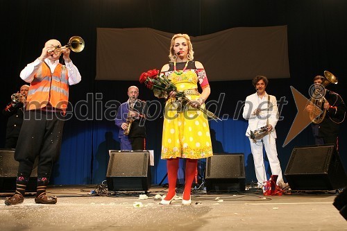 Vaska Jankovska, makedonska pevka, Goran Bregović, glasbenik in Orkester za poroke in pogrebe