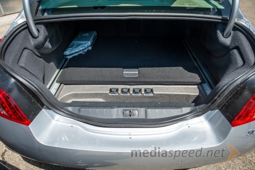 Peugeot 508 Allure 2.0 HDi HYbrid4, zmanjšan prtljažnik na račun baterij pod njim