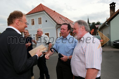 Janez Škrabec, direktor podjetja Riko d.o.o.; ...; Janez Bogataj, etnlog