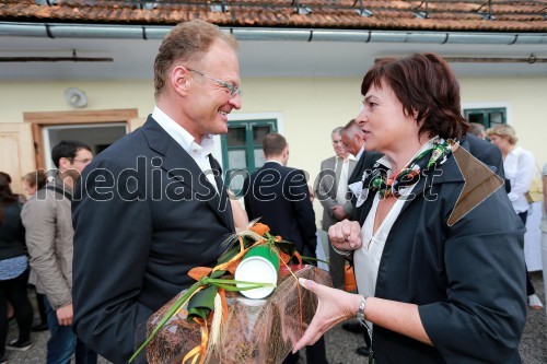 Janez Škrabec, direktor podjetja Riko d.o.o.; Marjeta Zevnik, predsednica uprave Delo d.d.