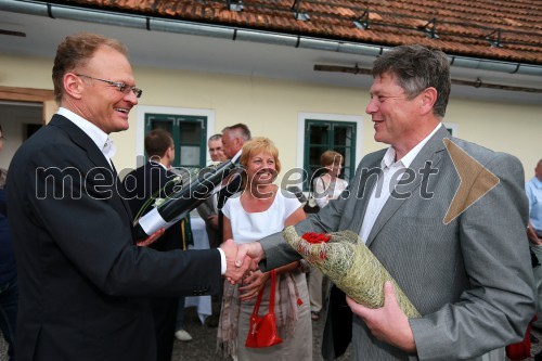 Janez Škrabec, direktor podjetja Riko d.o.o.;  Mitja Ferenc, član skupine Prifarski muzikanti