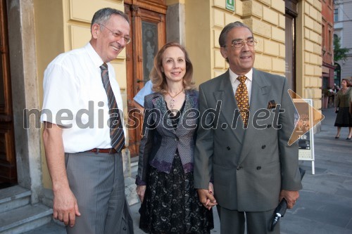 Marko Morelj, protorkol Mestne občine LJubljana;  Rossella Franchini Sherifis, veleposlanica Italije v Sloveniji s soprogom