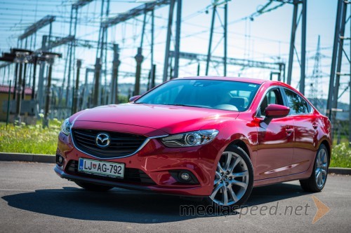 Mazda6 2.0i Revolution