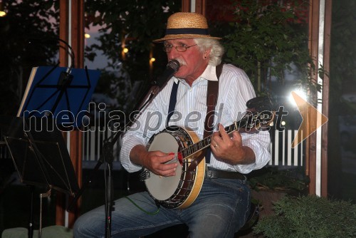 Dixie šok Band: Tomo Jurak, banjo in vokal