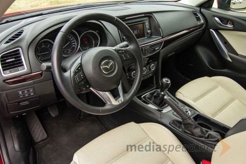 Mazda6 Sport Combi CD150 Revolution, notranjost