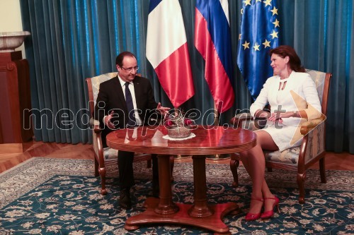 Francois Hollande, predsednik Francije; mag. Alenka Bratušek, predsednica vlade RS