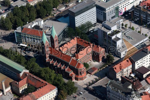 Frančiškanska cerkev Maribor; Hotel Slavija; Nova KBM