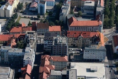 Zavarovalnica Maribor; Cankarjeva ulica, Forum Maribor