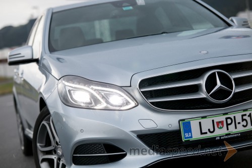 Mercedes-Benz E220 CDI BlueEfficiency Avantgarde, sprednje LED dnevne luči so kot dve puščici