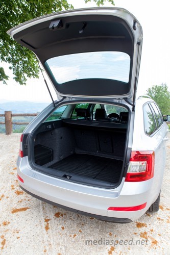 Škoda Octavia Combi Elegance 2.0 TDI DSG (110 kW), prtljažnik 610 litrov