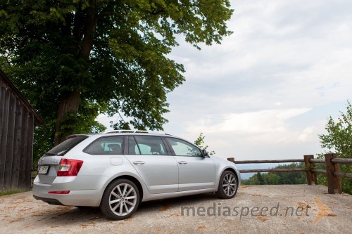 Škoda Octavia Combi Elegance 2.0 TDI DSG (110 kW)