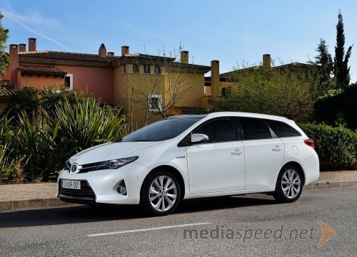 Toyota Auris Touring Sports