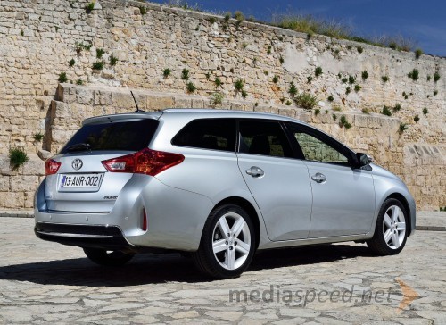 Toyota Auris Touring Sports