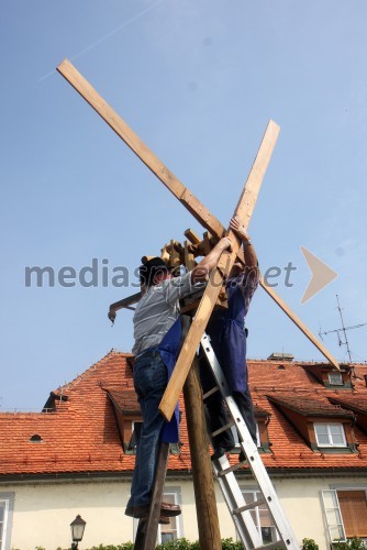 Postavljanje klopotca