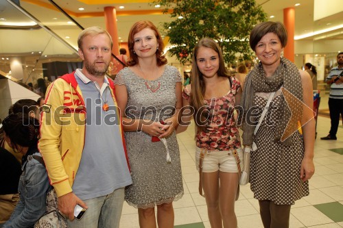 Matjaž Javšnik, stand up komik; Simona Mandl, center manager Europark; Alja Krušič, zmagovalka šova Slovenija ima talent; Petra Romih, vodja marketinga v Europarku