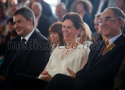 Mag. Dejan Židan, minister za kmetijstvo in okolje; mag. Alenka Bratušek, predsednica Vlade RS; mag. Janez Erjavec, Predsednik uprave Pomurskega sejma