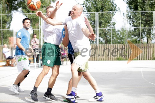 Košarkarska tekma med ekipo Salon traminec in ekipo Eurobasket