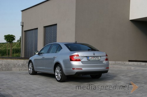 Škoda Octavia Elegance 2.0 TDI DSG (110 kW)