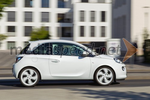 Opel Adam white link